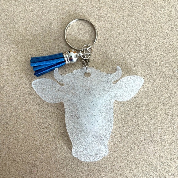 🎉🎉HP🎉🎉 Handmade Bull/Cow Face Keychain - Picture 1 of 6